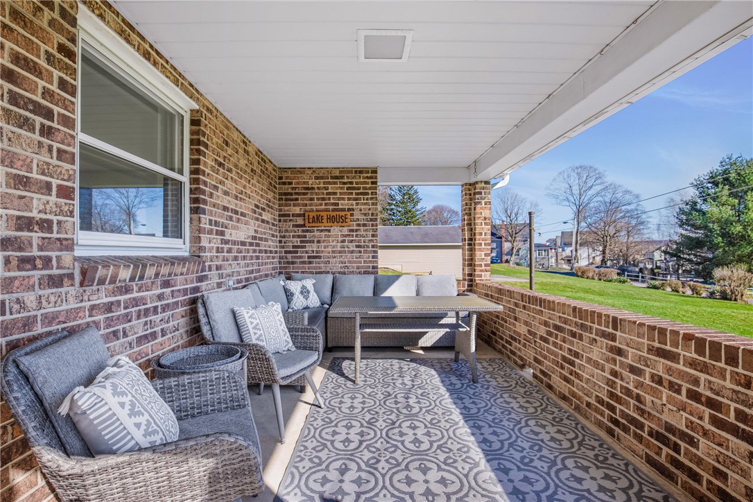 Windber, Pennsylvania 15963, United States, 3 Bedrooms Bedrooms, ,3 BathroomsBathrooms,Residential,Pending,100253