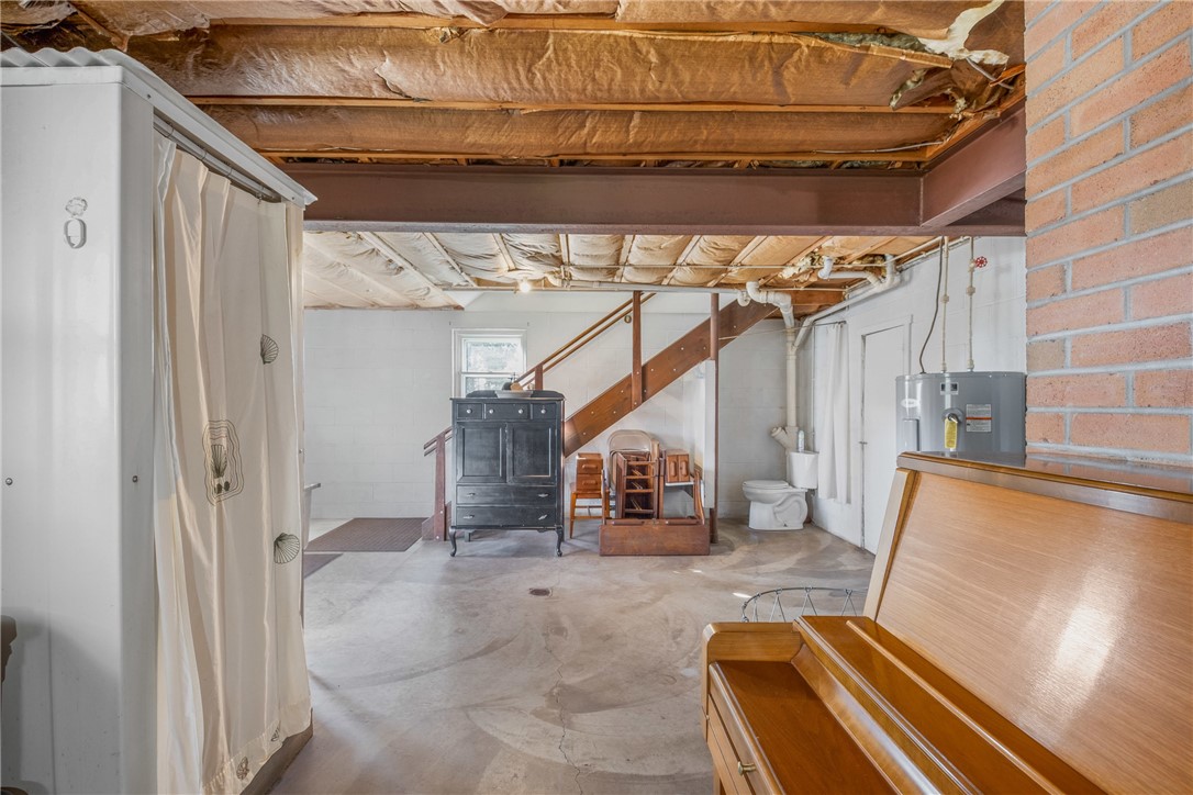 Windber, Pennsylvania 15963, United States, 3 Bedrooms Bedrooms, ,3 BathroomsBathrooms,Residential,Pending,100253