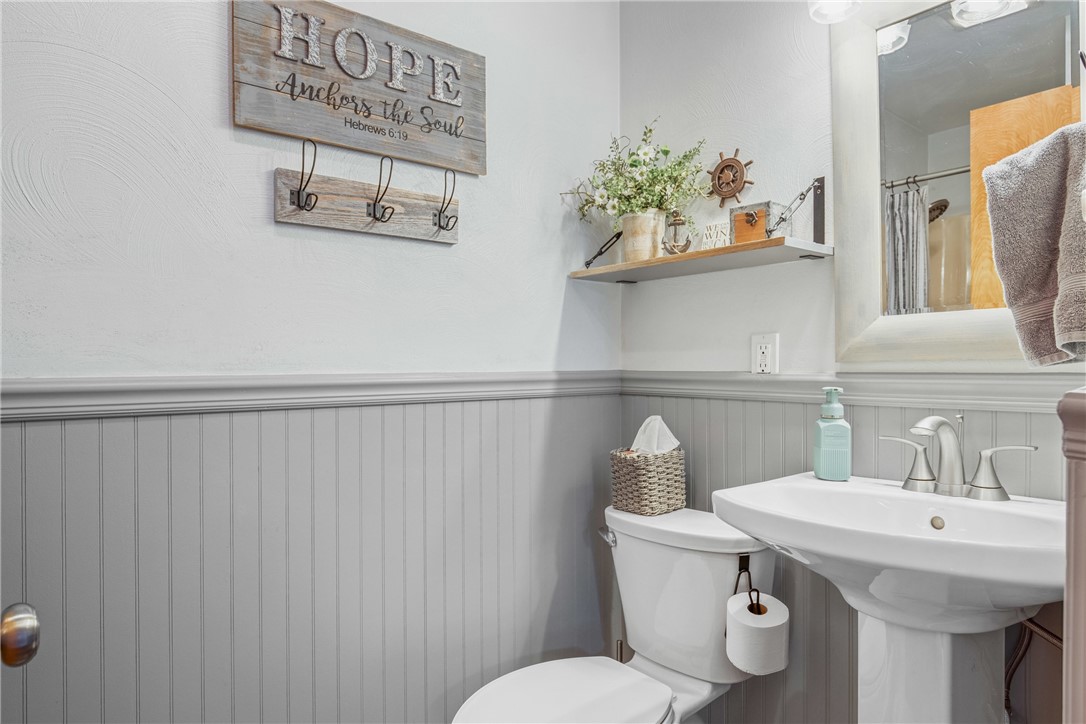 Windber, Pennsylvania 15963, United States, 3 Bedrooms Bedrooms, ,3 BathroomsBathrooms,Residential,Pending,100253