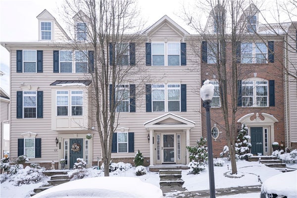 137 LEWISHAM RD, CRANBERRY TWP, PA 16066 - Image f7b5fe01e7c67f7c067e130c8e8ec087/2362793338