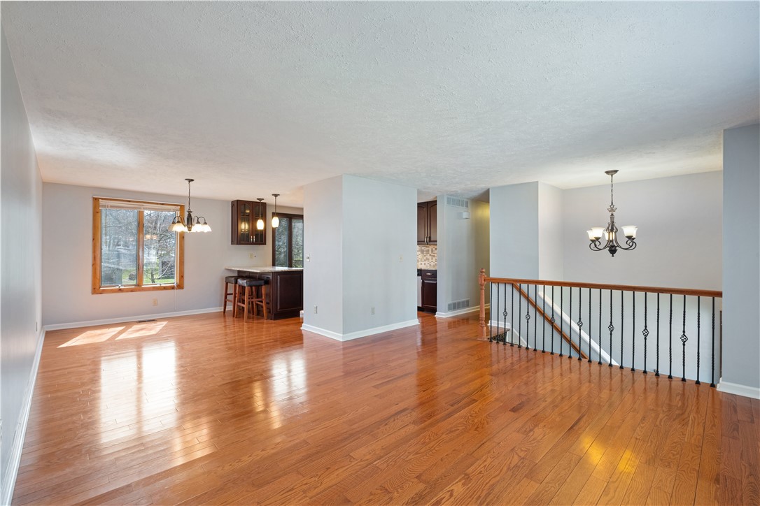 16 Wheatfield Dr
