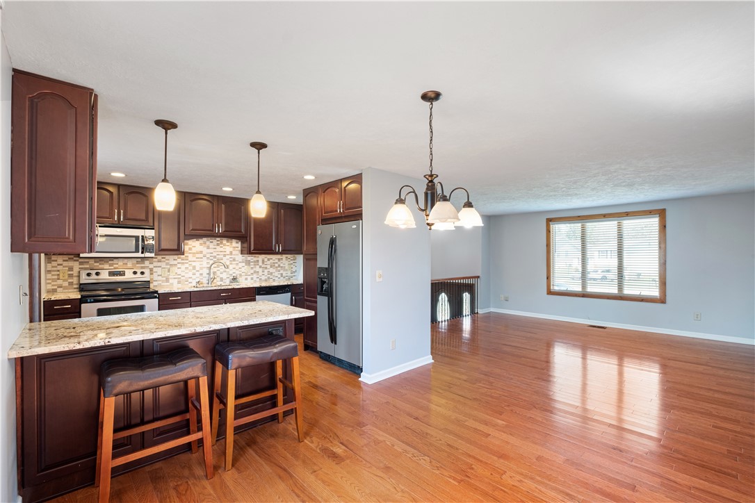16 Wheatfield Dr