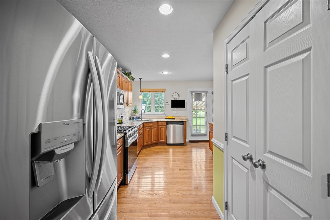 Ohio Twp, Pennsylvania 15237, United States, 3 Bedrooms Bedrooms, ,3 BathroomsBathrooms,Residential,Active,165871