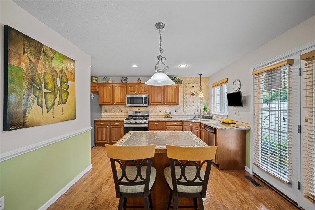 Ohio Twp, Pennsylvania 15237, United States, 3 Bedrooms Bedrooms, ,3 BathroomsBathrooms,Residential,Active,165871