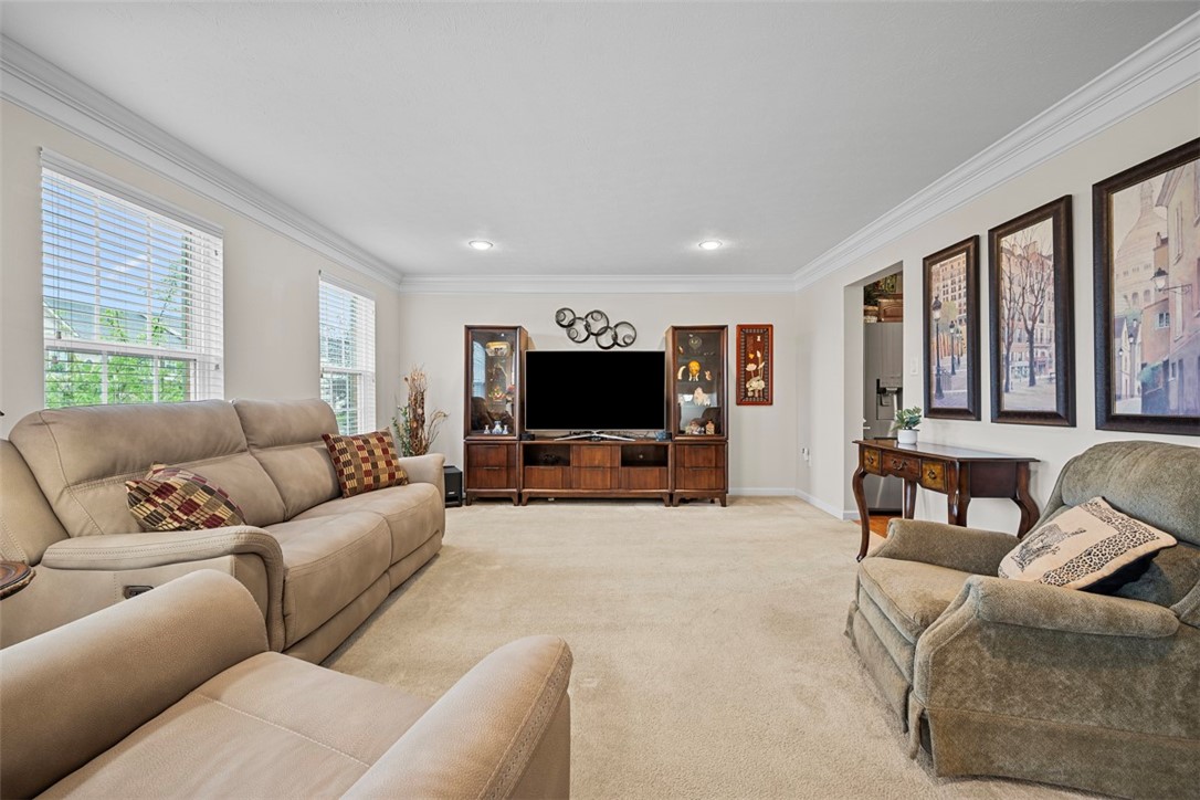 149 Kensington Dr