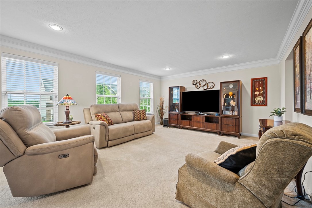 149 Kensington Dr