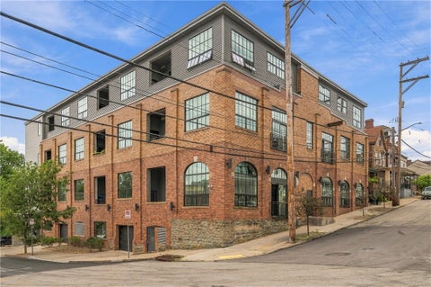 Photo for 622 Gross St 204