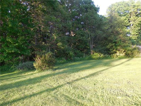 Photo of 0 Crest Dr, Beaver, PA 15009 (MLS # 1701136)