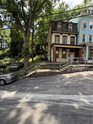 647 RISING MAIN AVE, PITTSBURGH, PA 15212 - Image f7ccfab043d7ff82bf361016a2d6bb3d/2390039295