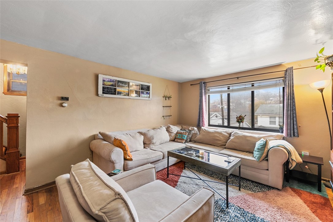 Overbrook, Pennsylvania 15234, United States, 2 Bedrooms Bedrooms, ,2 BathroomsBathrooms,Residential,Active,244899