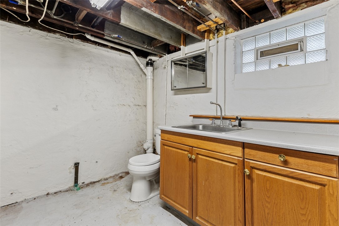 Overbrook, Pennsylvania 15234, United States, 2 Bedrooms Bedrooms, ,2 BathroomsBathrooms,Residential,Active,244899