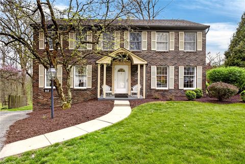 Photo of 864 Eisenhower Dr, Pittsburgh, PA 15228 (MLS # 1748578)