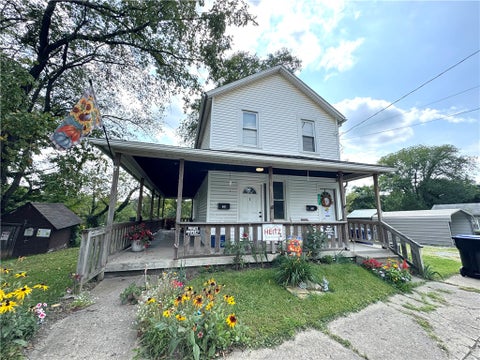 Apartment For Rent - 607 Wampum Ave Ave #1<br/> Lawrence County, Ellwood City, PA 16117