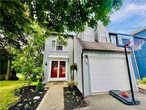 Photo of 26 Monmouth Dr, Cranberry Twp, PA 16066 (MLS # 1758629)