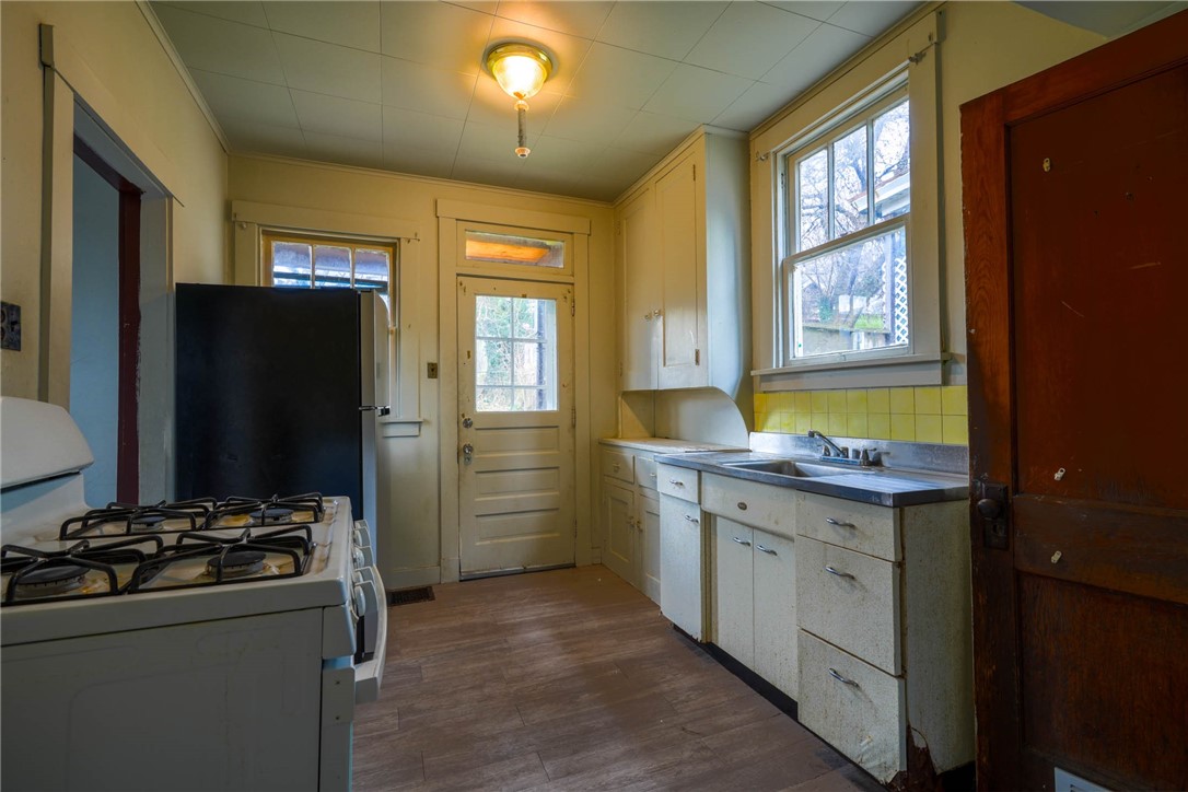 1211 Meadow St St, McKeesport, Pennsylvania image 4