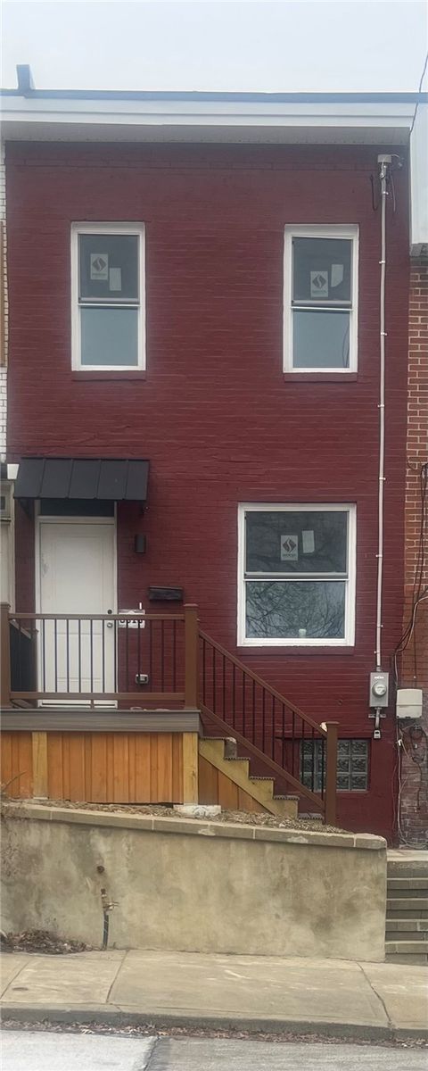 Photo of 5313 Rosetta St, Pittsburgh, PA 15224 (MLS # 1742314)