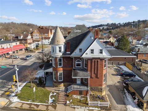 Photo of 306 E Maiden St, Washington, PA 15301 (MLS # 1736143)