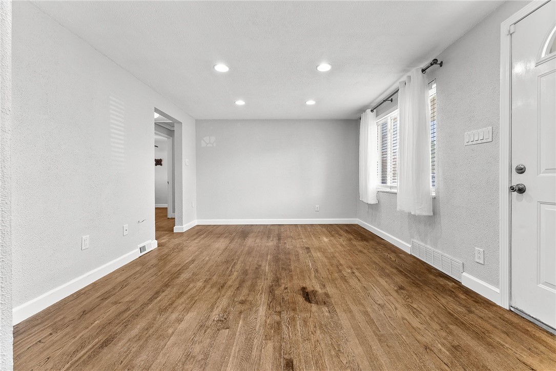 242 Castle Rd
