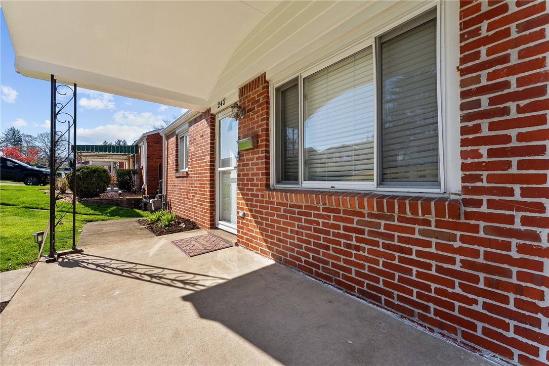 242 Castle Rd