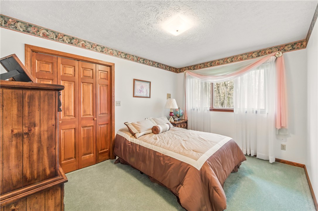 Hempfield Twp - Mer, Pennsylvania 16125, United States, 3 Bedrooms Bedrooms, ,4 BathroomsBathrooms,Residential,Active,97669