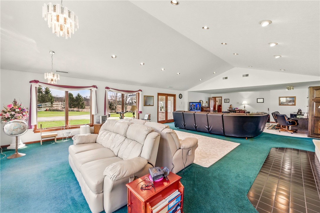 Hempfield Twp - Mer, Pennsylvania 16125, United States, 3 Bedrooms Bedrooms, ,4 BathroomsBathrooms,Residential,Active,97669