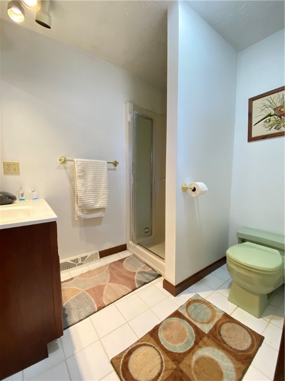 Hempfield Twp - Mer, Pennsylvania 16125, United States, 3 Bedrooms Bedrooms, ,4 BathroomsBathrooms,Residential,Active,97669