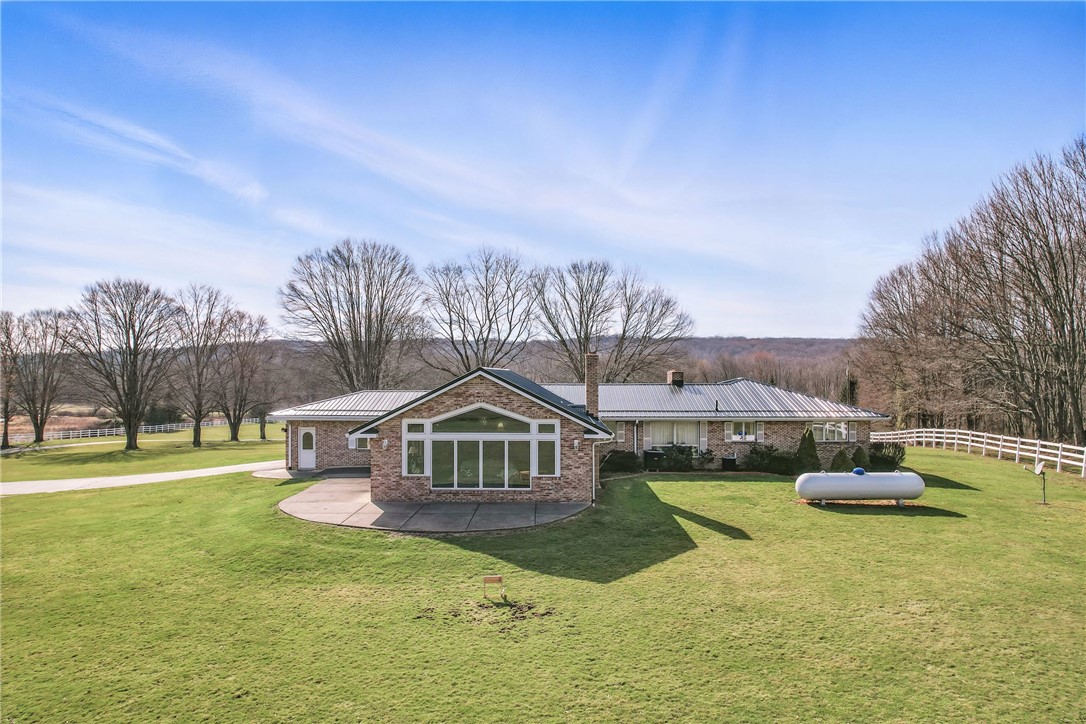 Hempfield Twp - Mer, Pennsylvania 16125, United States, 3 Bedrooms Bedrooms, ,4 BathroomsBathrooms,Residential,Active,97669