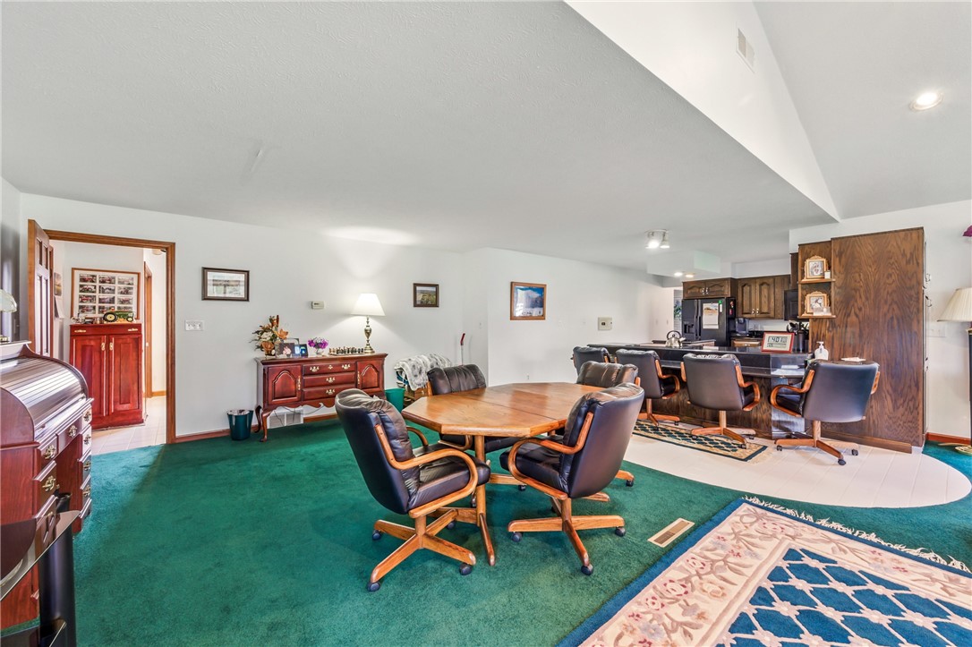 Hempfield Twp - Mer, Pennsylvania 16125, United States, 3 Bedrooms Bedrooms, ,4 BathroomsBathrooms,Residential,Active,97669