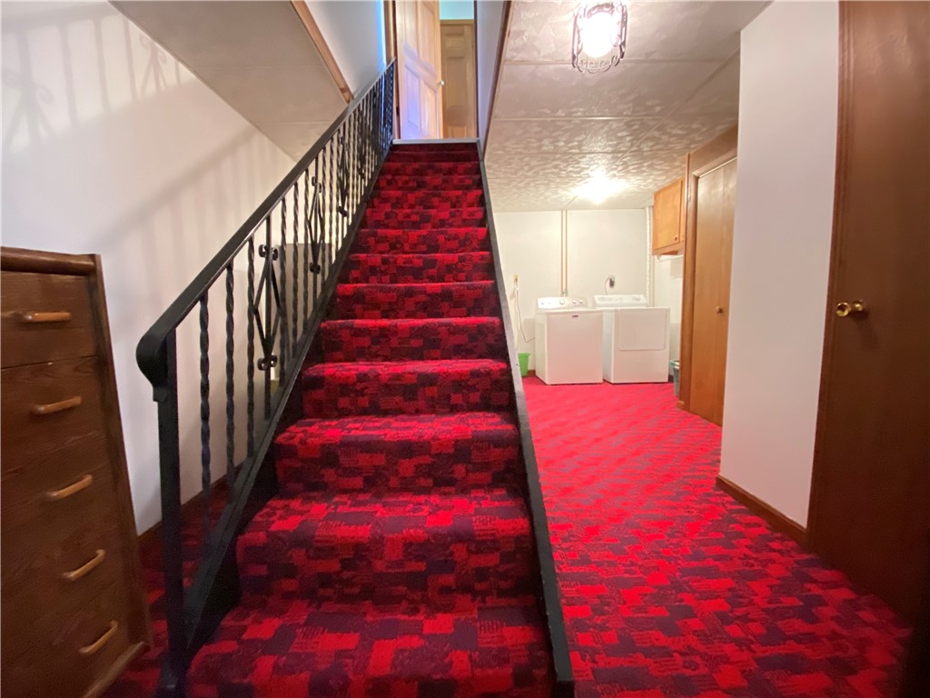 Hempfield Twp - Mer, Pennsylvania 16125, United States, 3 Bedrooms Bedrooms, ,4 BathroomsBathrooms,Residential,Active,97669