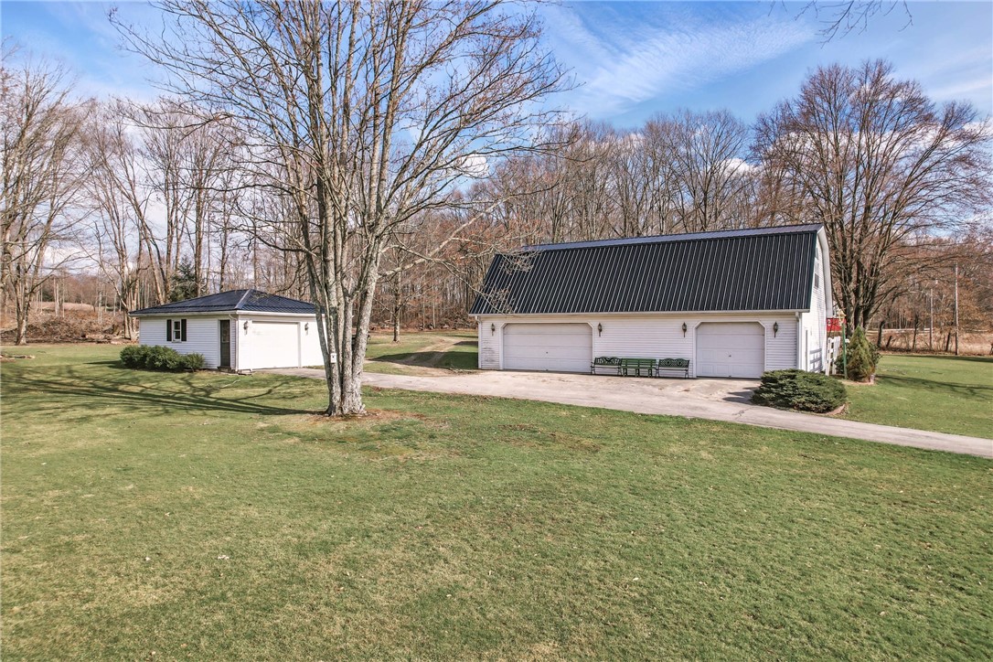 Hempfield Twp - Mer, Pennsylvania 16125, United States, 3 Bedrooms Bedrooms, ,4 BathroomsBathrooms,Residential,Active,97669