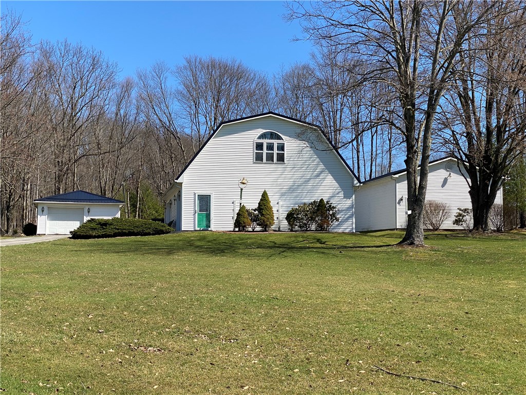 Hempfield Twp - Mer, Pennsylvania 16125, United States, 3 Bedrooms Bedrooms, ,4 BathroomsBathrooms,Residential,Active,97669