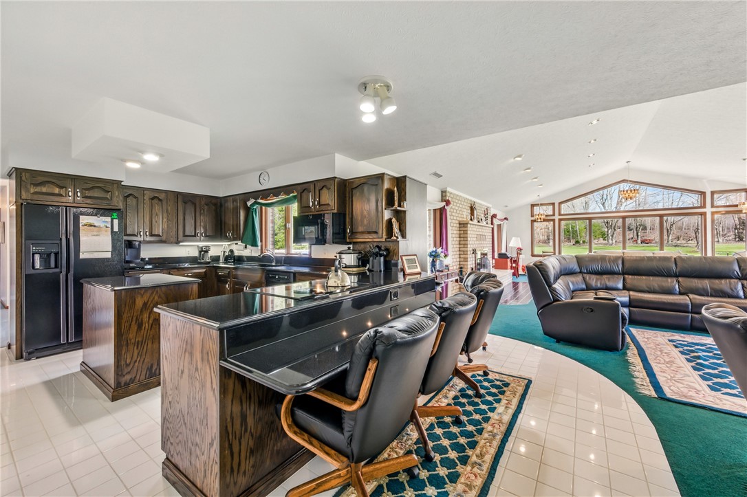 Hempfield Twp - Mer, Pennsylvania 16125, United States, 3 Bedrooms Bedrooms, ,4 BathroomsBathrooms,Residential,Active,97669