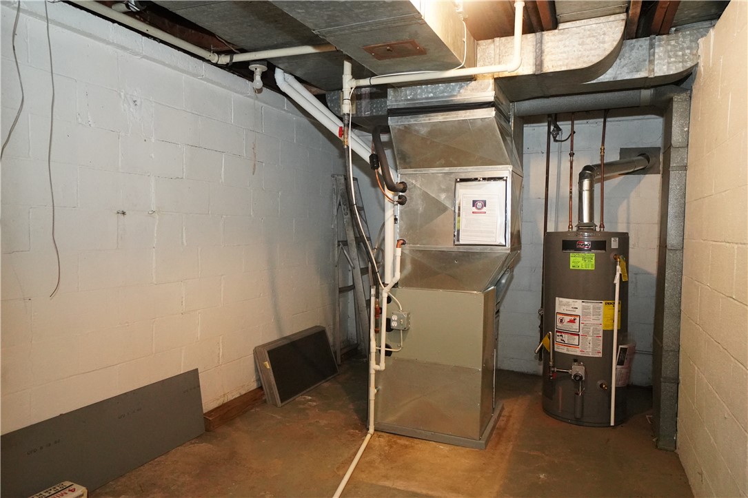 Castle Shannon, Pennsylvania 15234, United States, 3 Bedrooms Bedrooms, ,3 BathroomsBathrooms,Residential,Contingent,100792