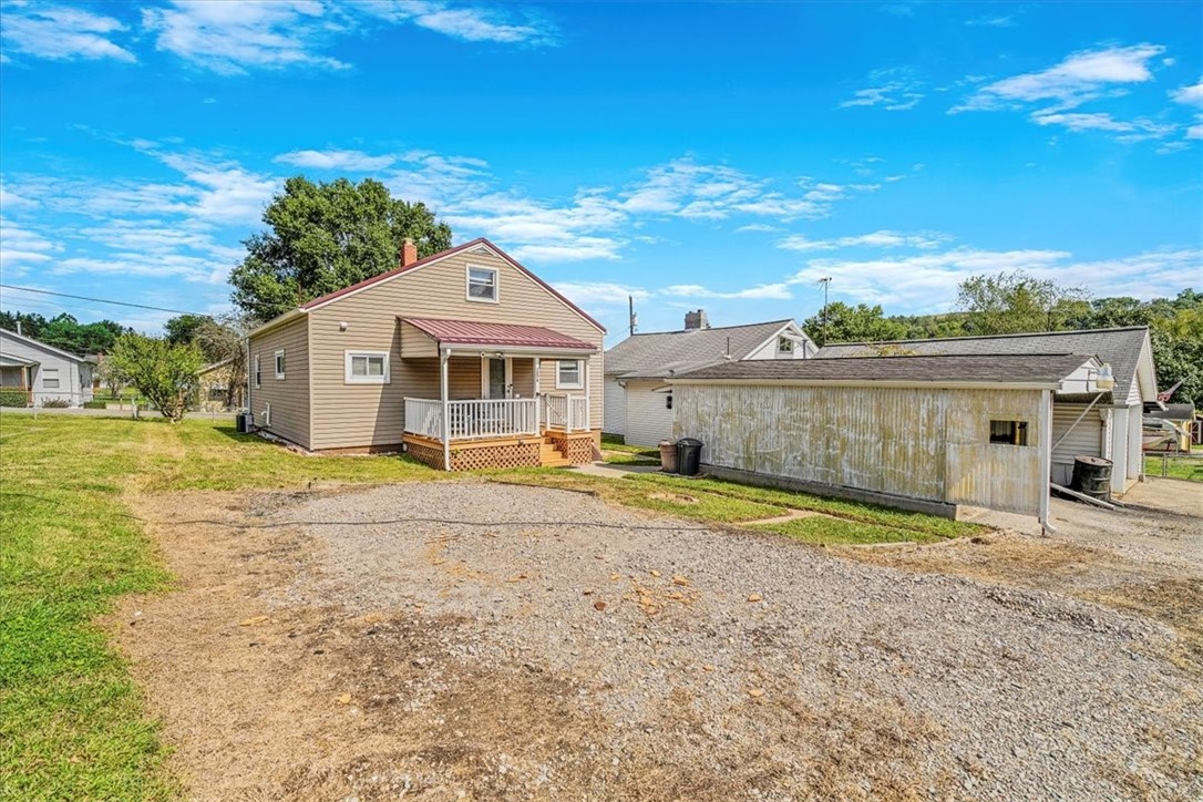 Greensboro, Pennsylvania 15338, United States, 3 Bedrooms Bedrooms, ,2 BathroomsBathrooms,Residential,Contingent,206743