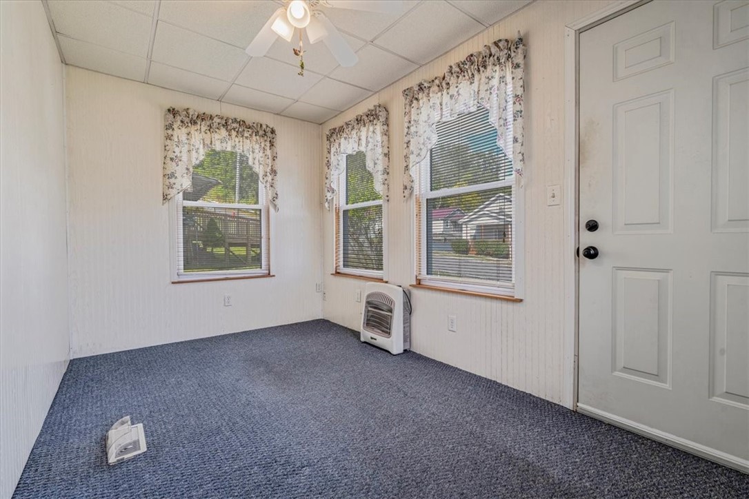 Greensboro, Pennsylvania 15338, United States, 3 Bedrooms Bedrooms, ,2 BathroomsBathrooms,Residential,Contingent,206743