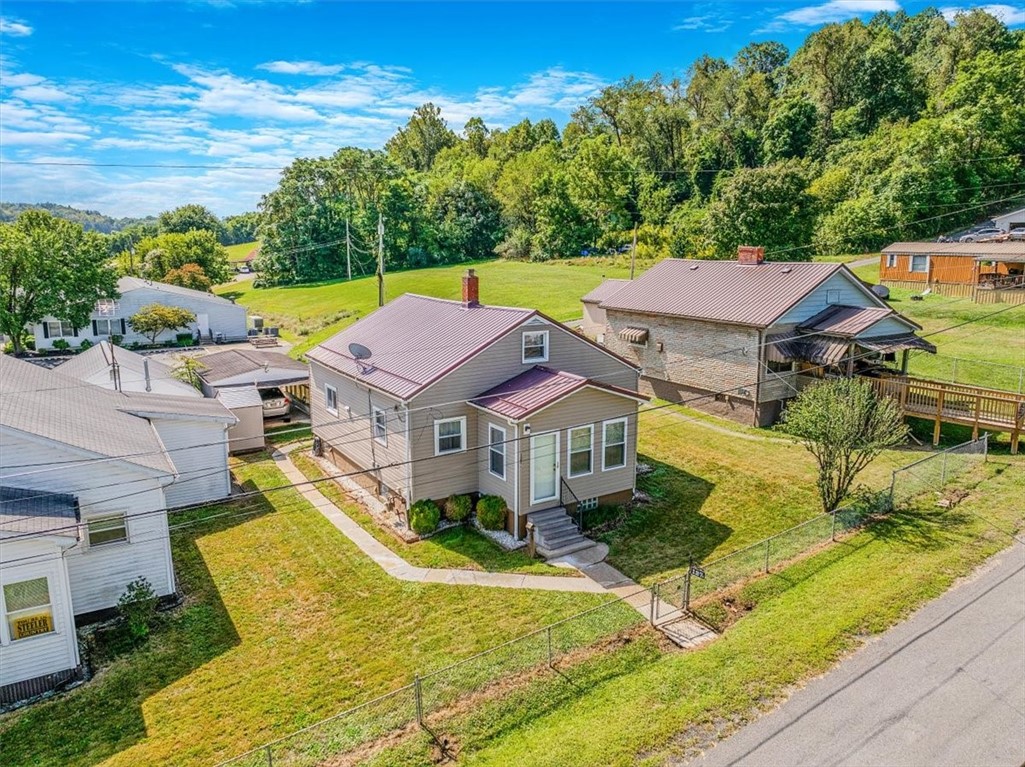 Greensboro, Pennsylvania 15338, United States, 3 Bedrooms Bedrooms, ,2 BathroomsBathrooms,Residential,Contingent,206743