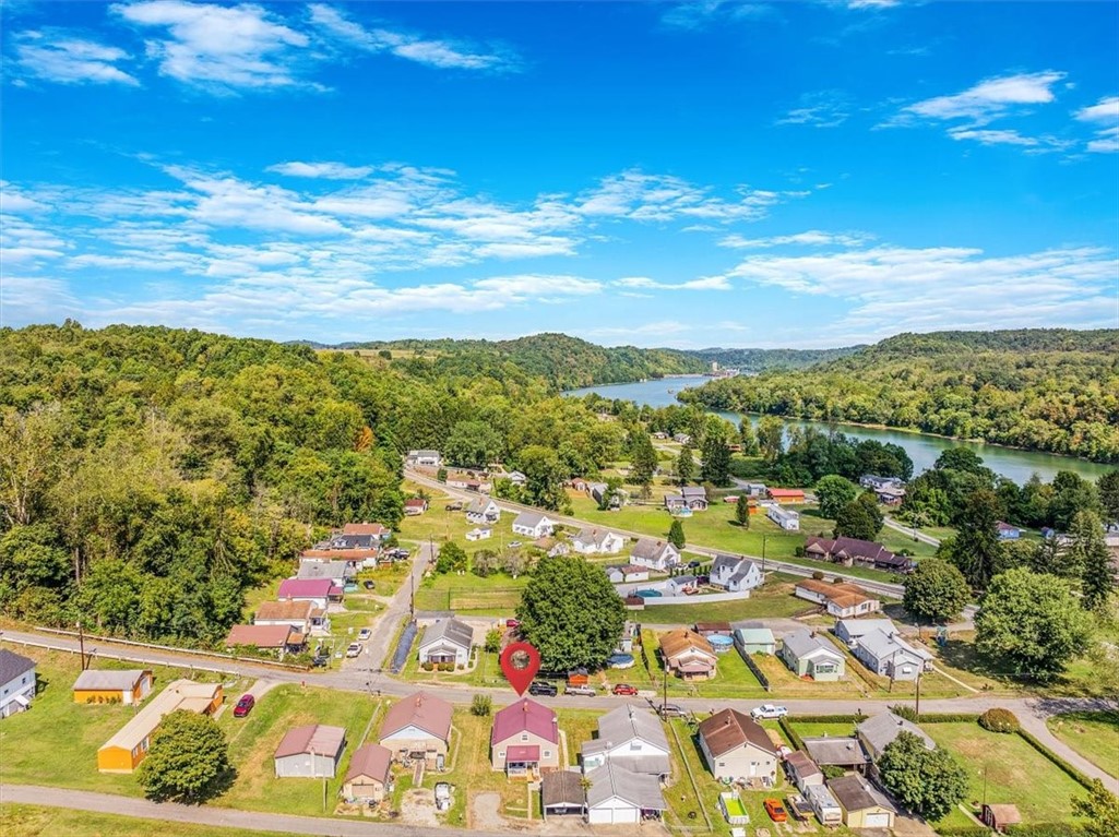 Greensboro, Pennsylvania 15338, United States, 3 Bedrooms Bedrooms, ,2 BathroomsBathrooms,Residential,Contingent,206743