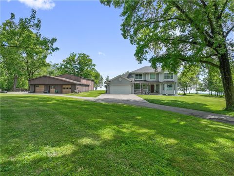 Photo of 2834 Washington Blvd, Mckeesport, PA 15133 (MLS # 1751613)