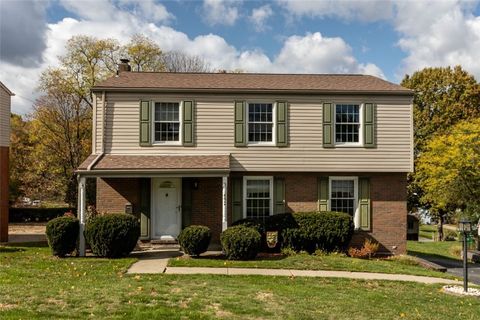 Photo of 492 Lorlita Ln, Bethel Park, PA 15102 (MLS # 1726982)