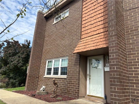 Photo for 125 Rivermont Ct