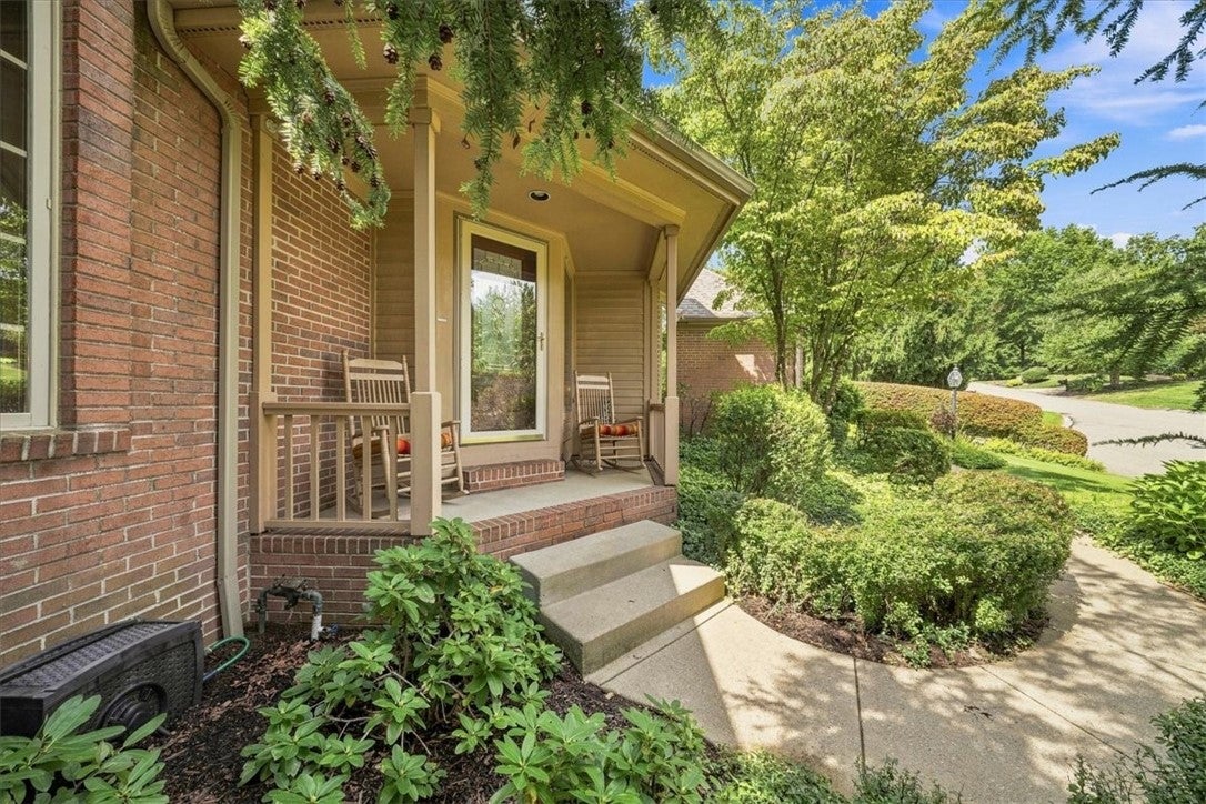 114 Hidden Valley Ct