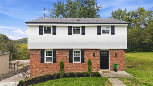 221 S MAGNOLIA DR, GLENSHAW, PA 15116 - Image f89bce3d23cfac61352bbfffabe6f57b/2288146772