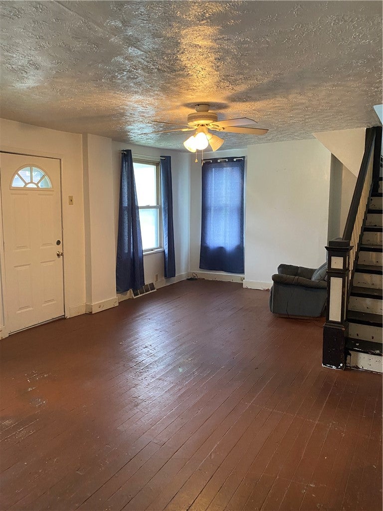 125 Hopwood-Clsprg Rd