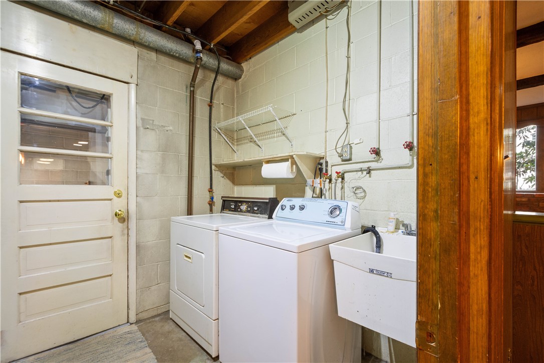 St Clair, Pennsylvania 15241, United States, 4 Bedrooms Bedrooms, ,3 BathroomsBathrooms,Residential,Active,200530