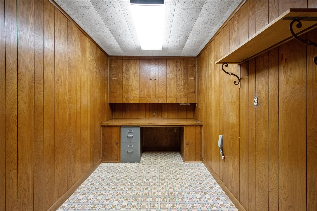 St Clair, Pennsylvania 15241, United States, 4 Bedrooms Bedrooms, ,3 BathroomsBathrooms,Residential,Active,200530