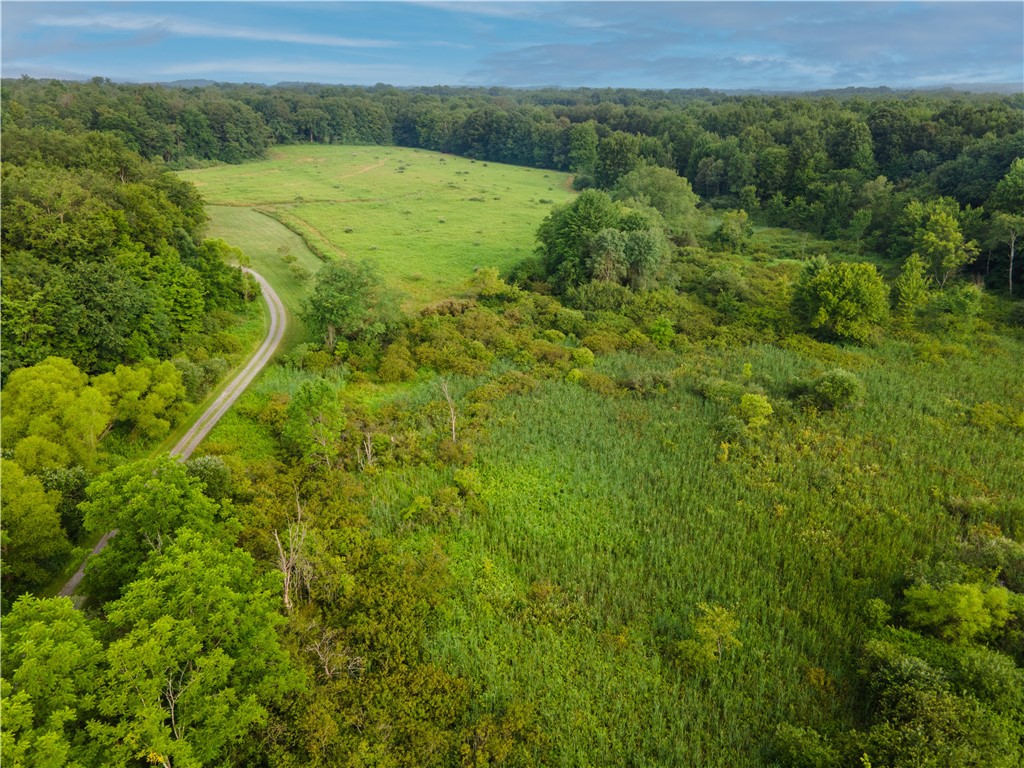 Liberty Twp, Pennsylvania 16127, United States, 3 Bedrooms Bedrooms, ,2 BathroomsBathrooms,Residential,Active,203041