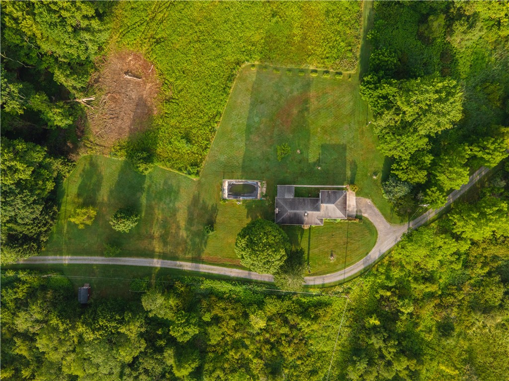 Liberty Twp, Pennsylvania 16127, United States, 3 Bedrooms Bedrooms, ,2 BathroomsBathrooms,Residential,Active,203041