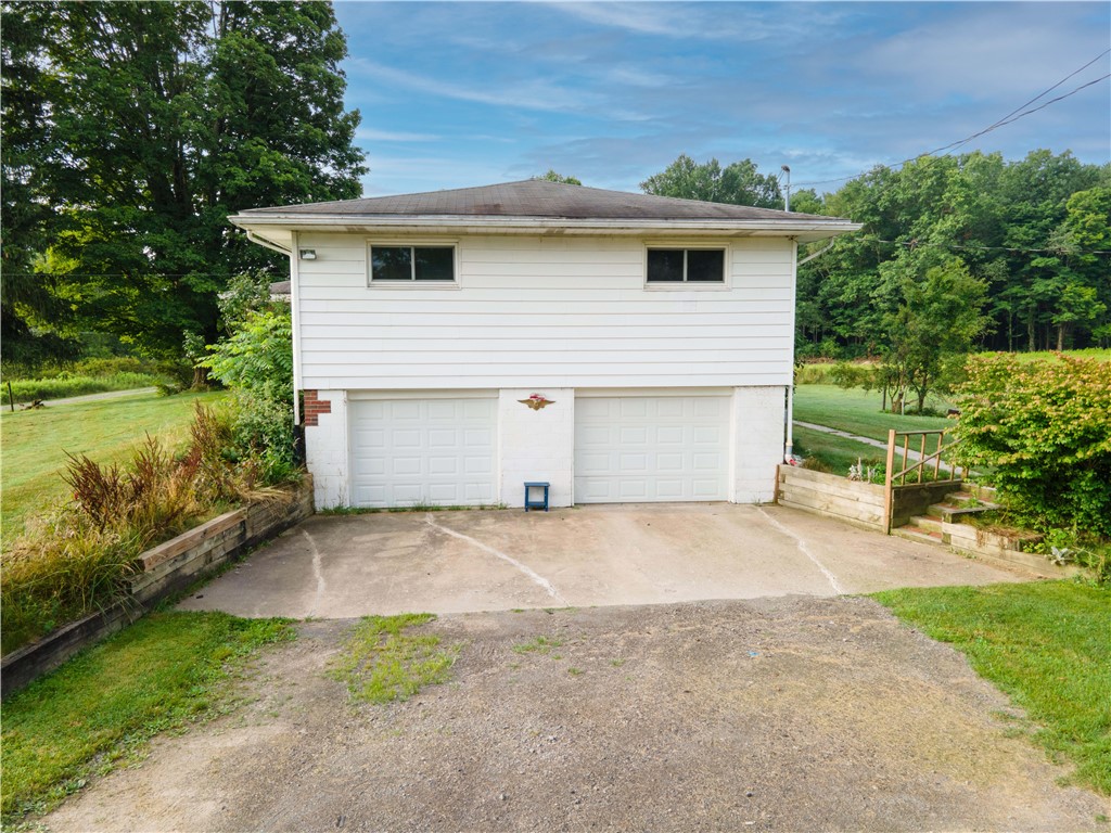 Liberty Twp, Pennsylvania 16127, United States, 3 Bedrooms Bedrooms, ,2 BathroomsBathrooms,Residential,Active,203041