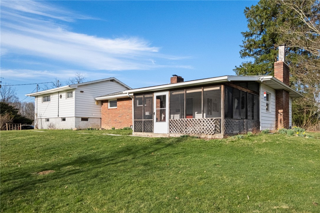 Liberty Twp, Pennsylvania 16127, United States, 3 Bedrooms Bedrooms, ,2 BathroomsBathrooms,Residential,Active,203041