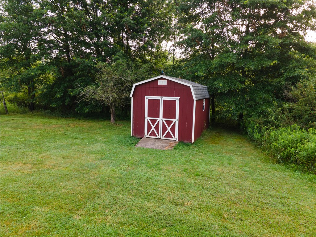 Liberty Twp, Pennsylvania 16127, United States, 3 Bedrooms Bedrooms, ,2 BathroomsBathrooms,Residential,Active,203041